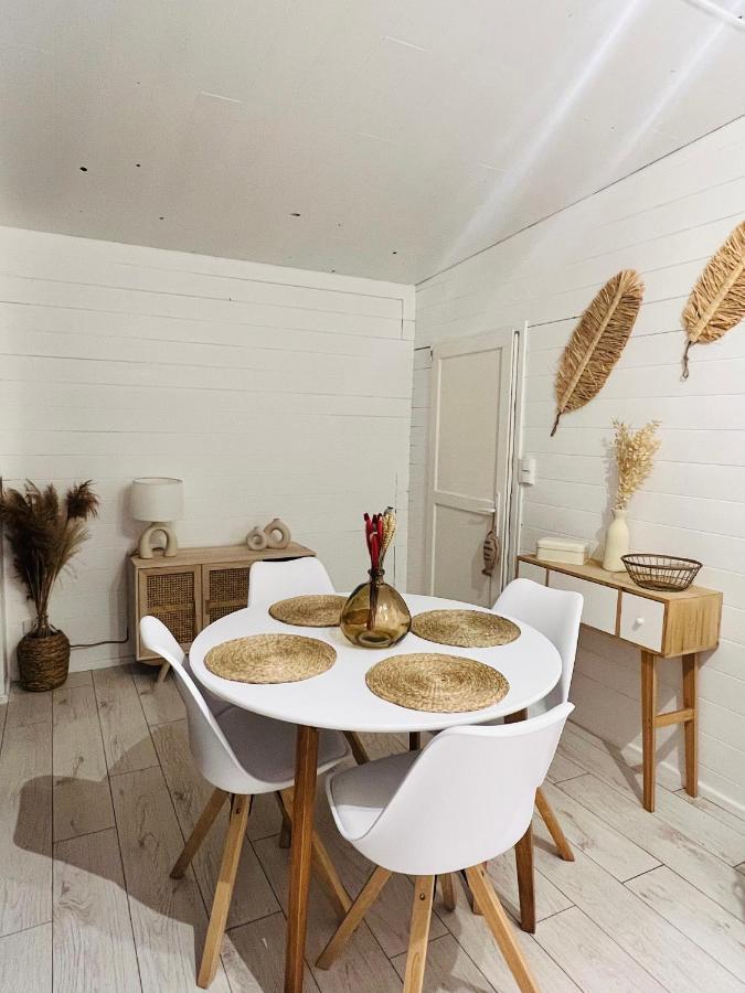 Cabane Le Flamant Avec Jardin, Piscine Et Parking سانت ماري دو لا مير المظهر الخارجي الصورة