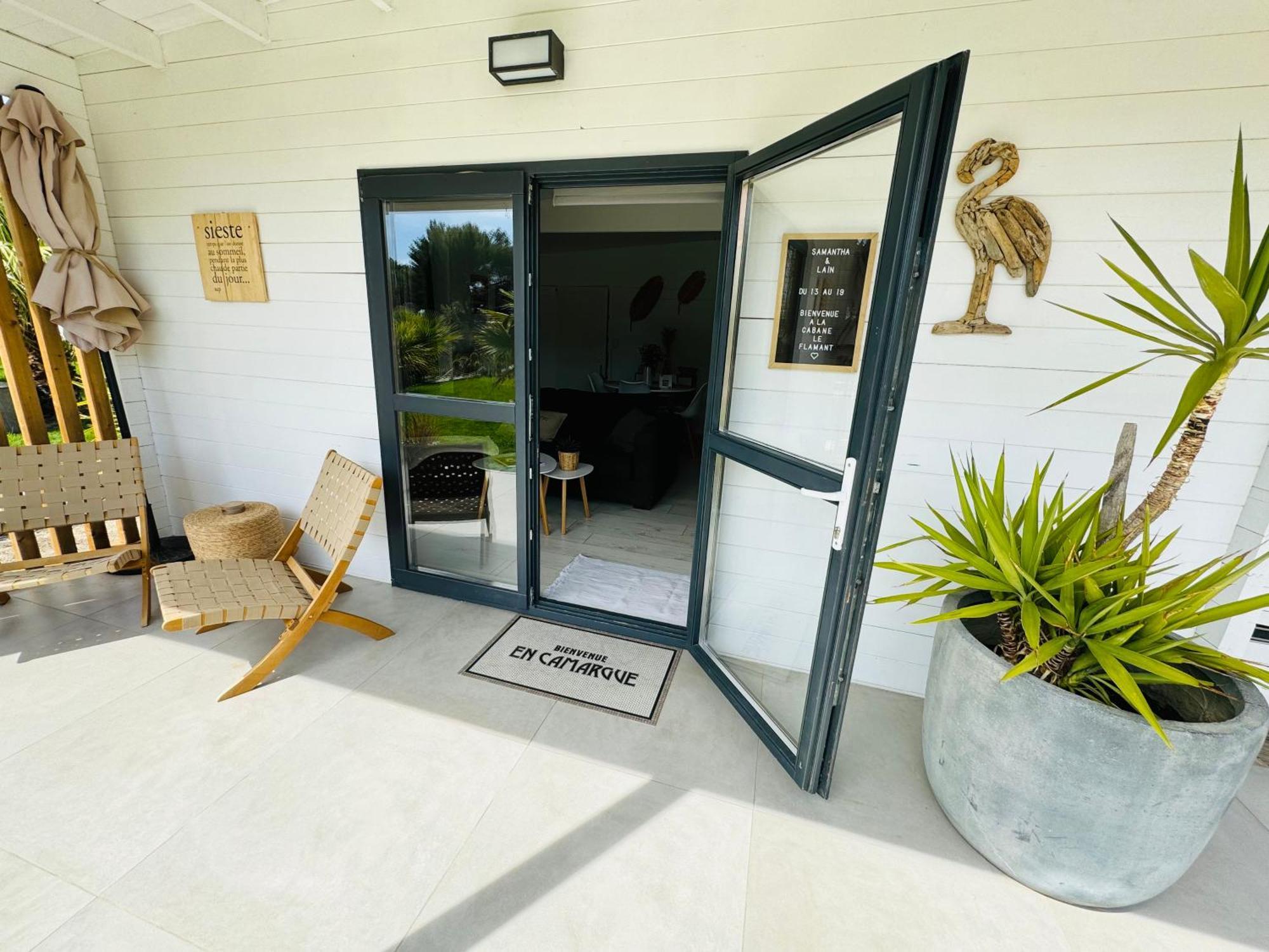 Cabane Le Flamant Avec Jardin, Piscine Et Parking سانت ماري دو لا مير المظهر الخارجي الصورة